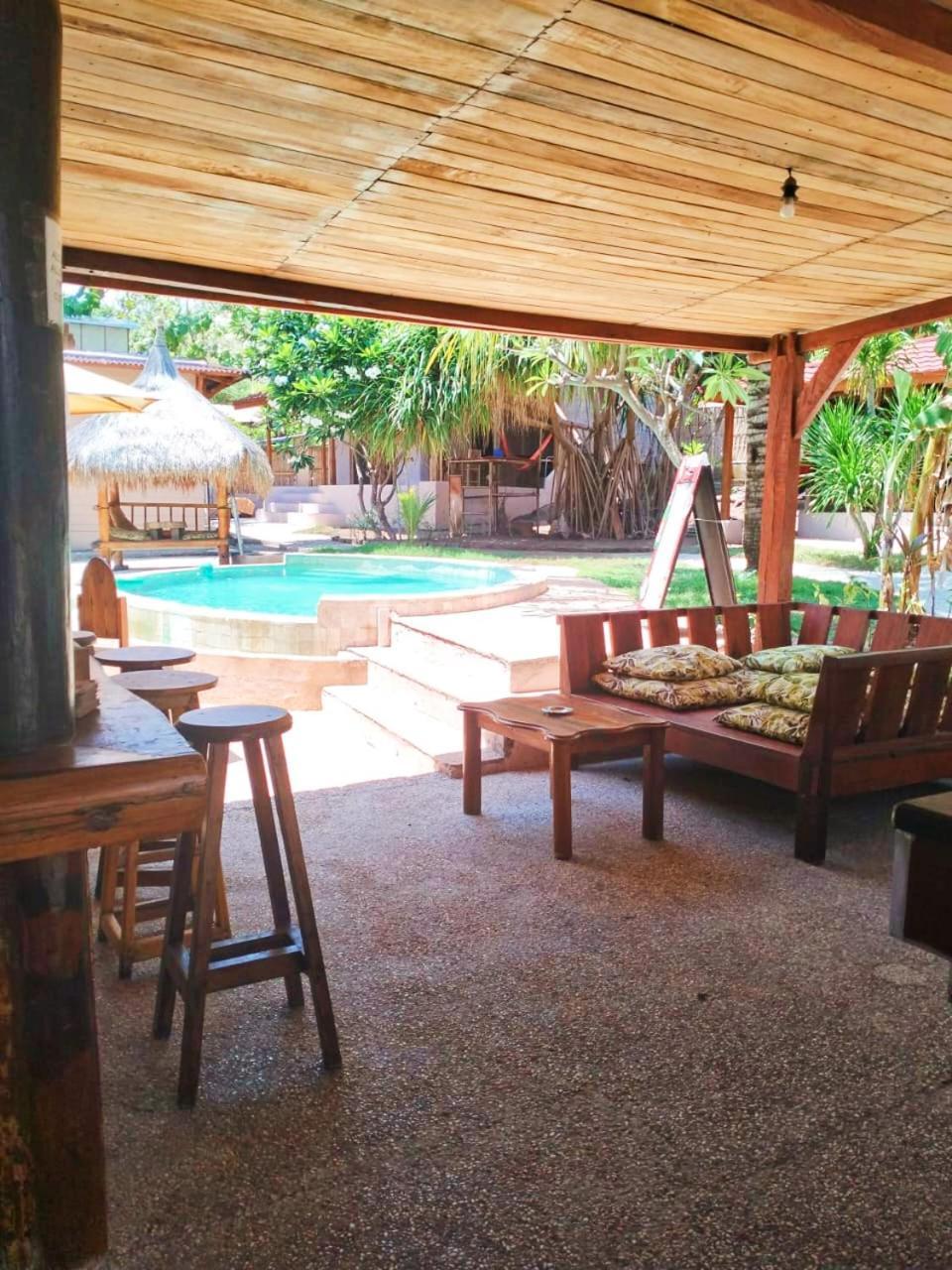 Jati Village, Party Hostel And Bungalows 吉利特拉旺安 外观 照片