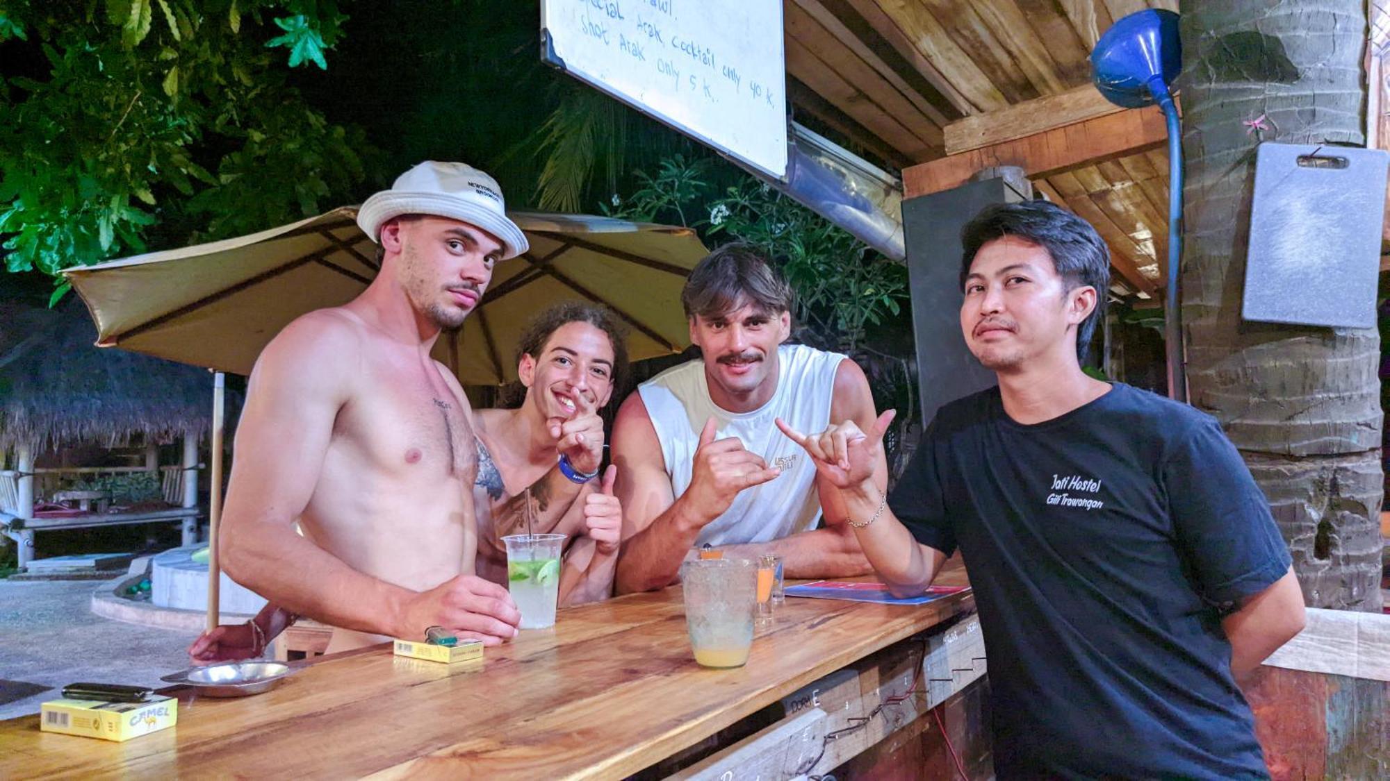 Jati Village, Party Hostel And Bungalows 吉利特拉旺安 外观 照片