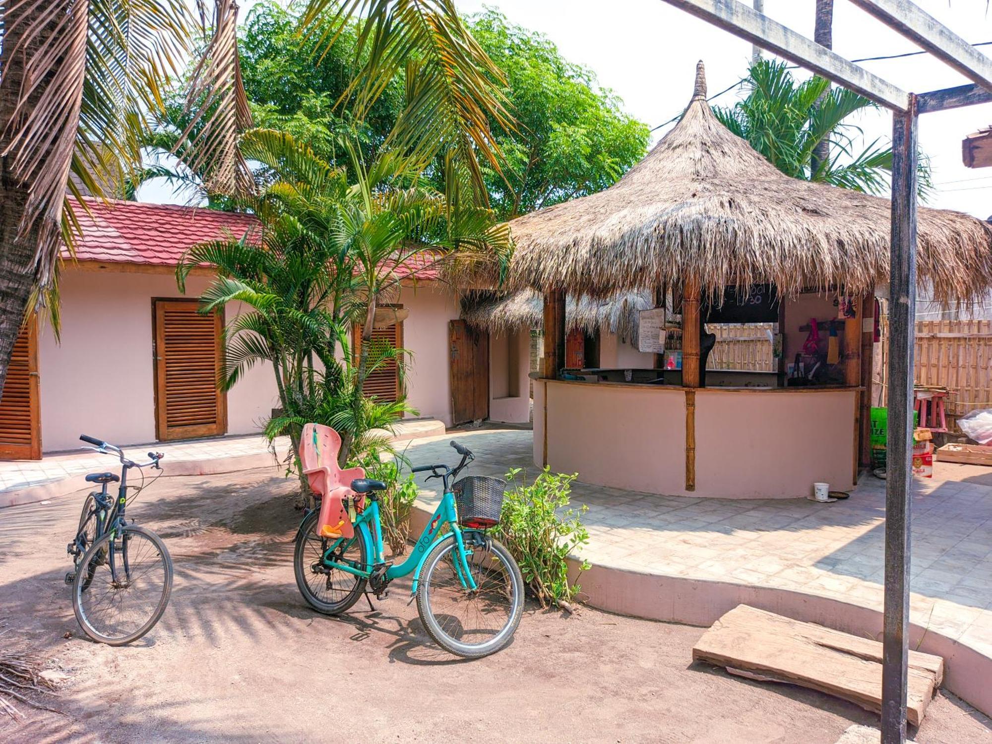 Jati Village, Party Hostel And Bungalows 吉利特拉旺安 外观 照片